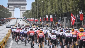 Men’s Tour de France tickets 2025 VIP Access - Paris finish VIP - 2 nights - TOUR DE FRANCE 2025