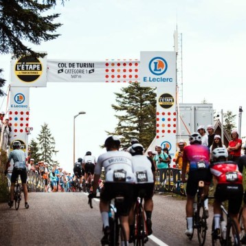 VIP Cycling Tour - L'Etape du Tour Guided Experience - TOUR DE FRANCE 2025