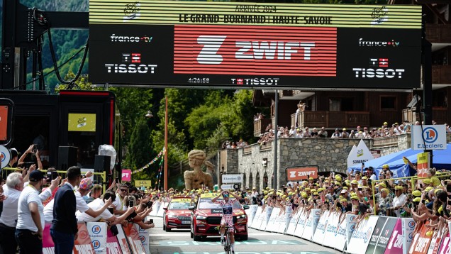 VIP Access - Izoard Arrival Area  - Tour de France Femmes - 2025