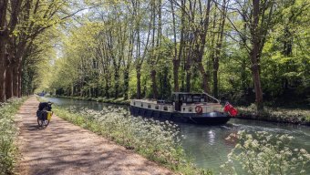 Adventure Cycling Canal de la Garonne, from Bordeaux to Toulouse