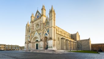 Trek bike tours Umbria - From Orvieto to Torgiano